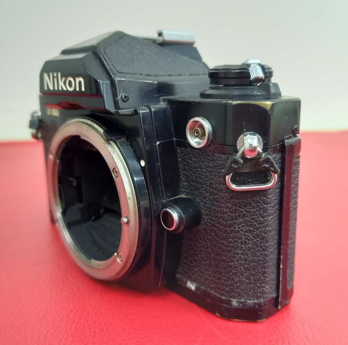 ■A Nikon New FM2 フィルムカメラ ブラック ボディ シャッター、露出計OK 動作品 一眼レフカメラ ニコン