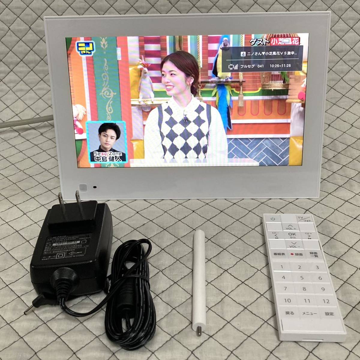 超激得，限定セール 圏外表示無 SoftBank PhotoVisionTV 202HW 地デジ防水テレビ 全画面化&圏外表示削除改造済 ワンセグ フルセグ お風呂車中泊用 災害時 W1(ポータブルテレビ)｜売買されたオークション情報、yahooの ポータブルテレビ