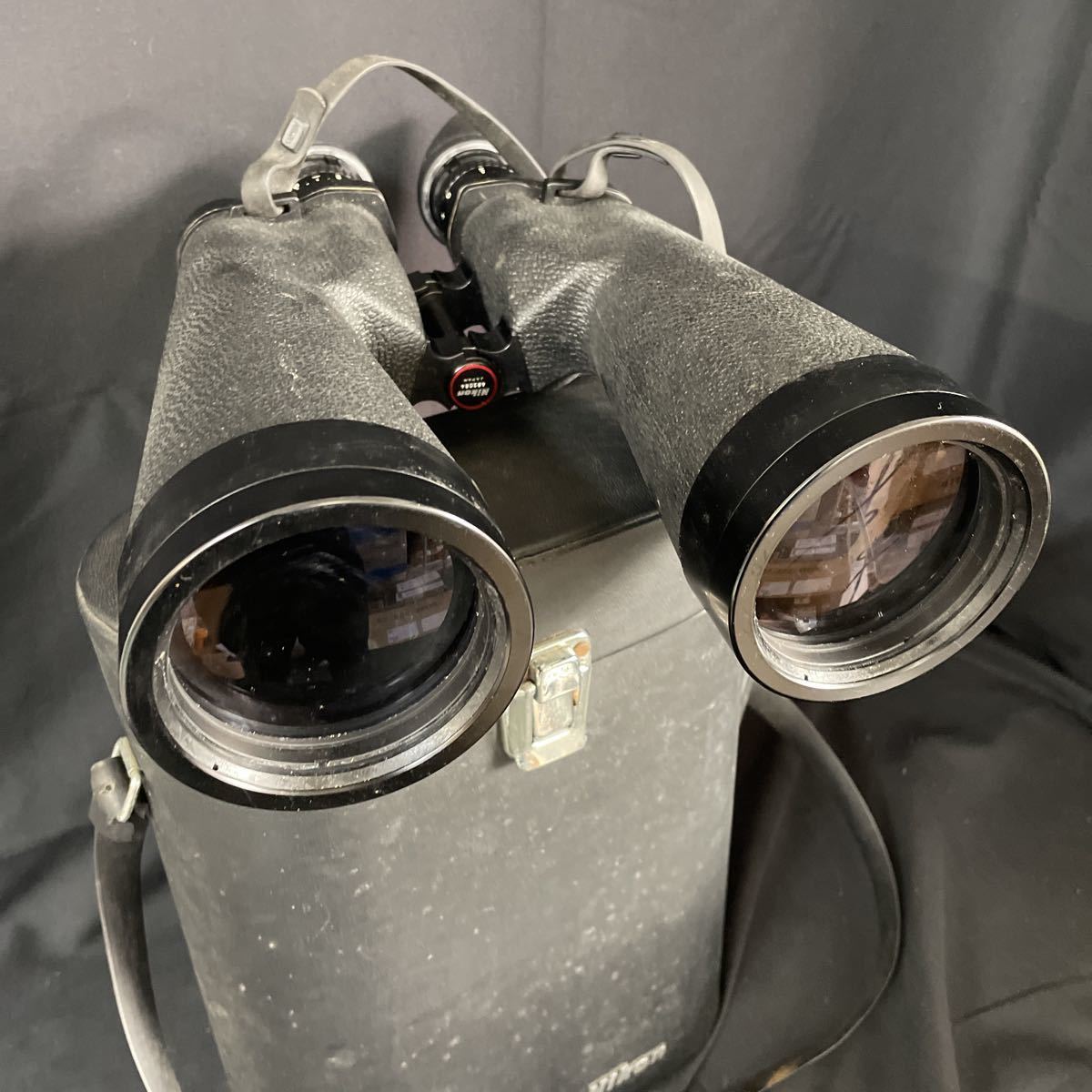 【お買い得，新品】 大口径！ 双眼鏡　ニコン ポロプリズム式　Nikon 10x70 5.1°　10倍 70口径　ケース付！