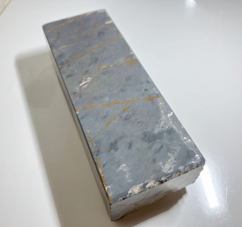 最安値，新作登場 天然砥石 京都 大平 内曇 蓮華 カラス 1770g 仕上砥 鉋 鑿 大工道具 包丁 小刀 彫刻刀 木彫 カミソリ 砥石(研磨砥石)｜売買されたオークション情報、yahooの商品情報をアーカイブ公開 - オークフ 研磨砥石