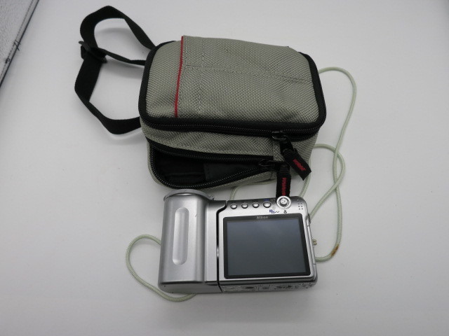 Nikon COOLPIX S4 シルバー 乾電池式 電源OK 日本製 ニコン コンパクト