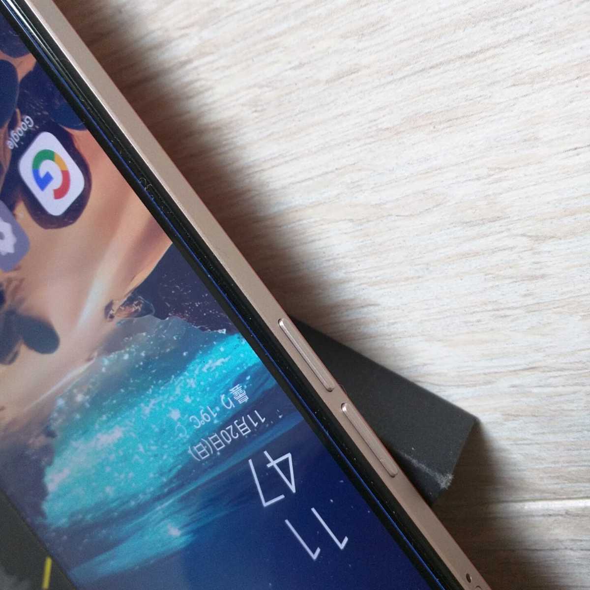 OPPO A73 SIMフリー かなり美品 有機ELディスプレイにフルHD＋超広角