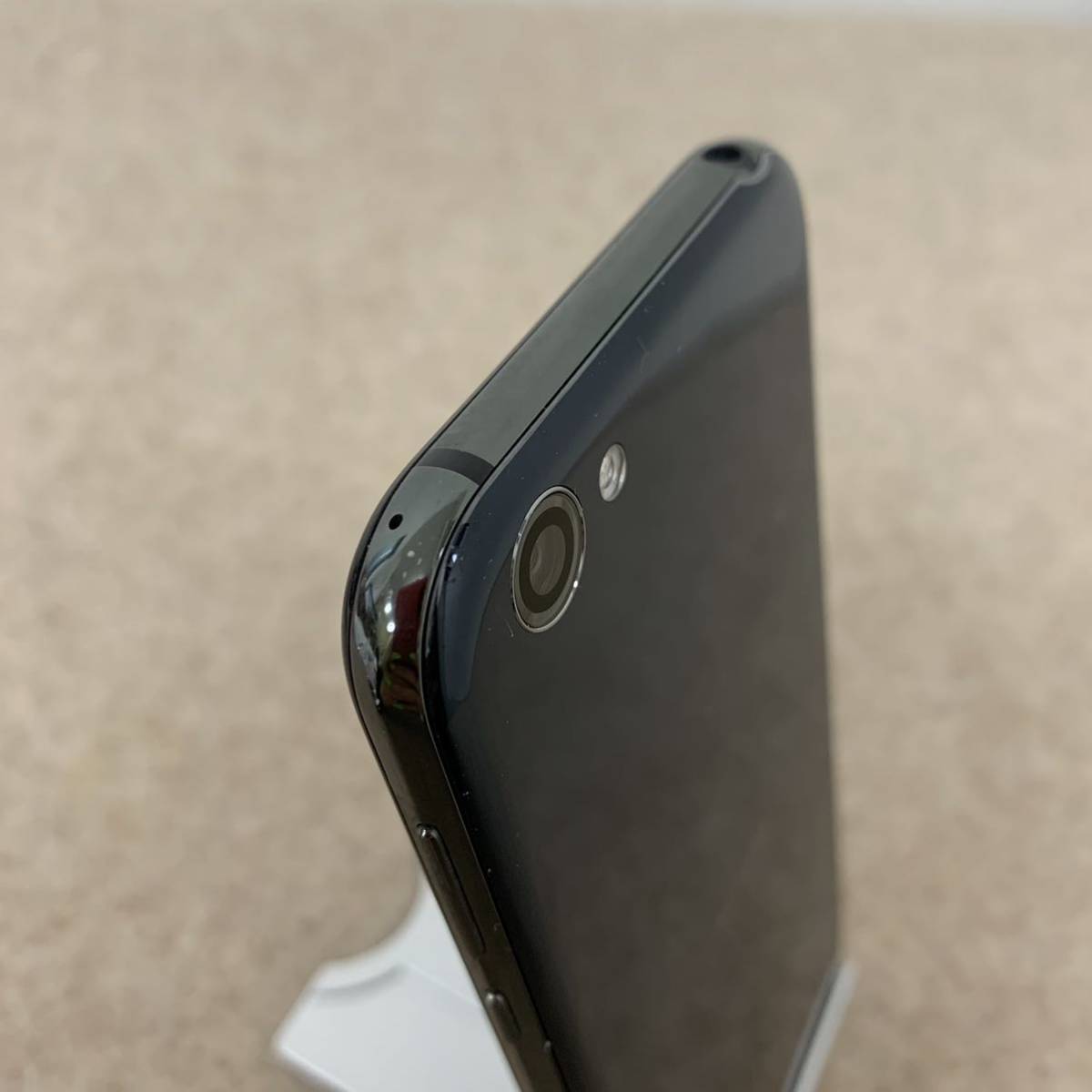 R AQUOS SHV39 au マーキュリーブラック 本体 ブラック SHARP 利用制限 ムスビー｜SIMフリーAQUOS 公式通販 SIMフリー - | マーキュリー Electronics