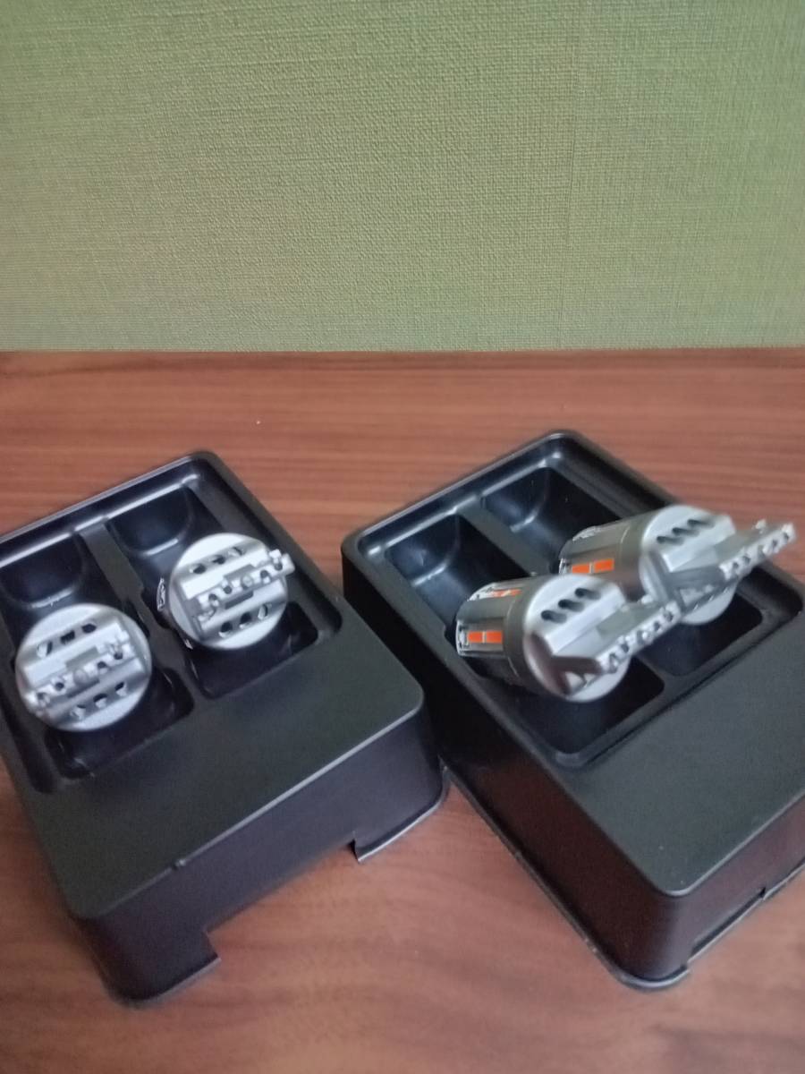 フェードアウトライツ ジュエルLEDウインカーバルブ ヴァレンティ T20