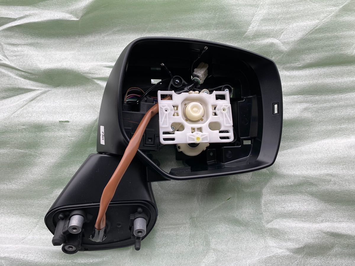 スバル　純正　ドアミラーユニット　GP6 右　新品未使用品
