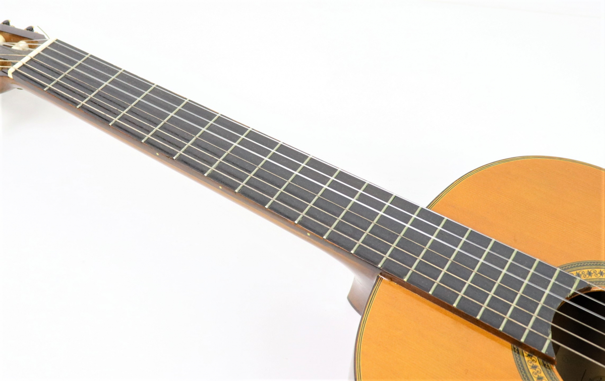 YAMAHA C-200 ヤマハ クラシックギター 18フレット 弦楽器 楽器