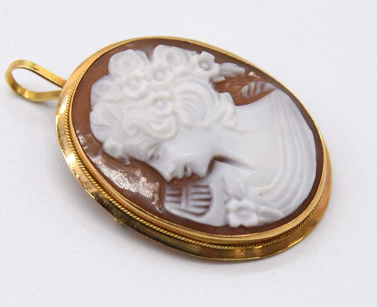カメオ ブローチ 18k 快く 750刻印あり