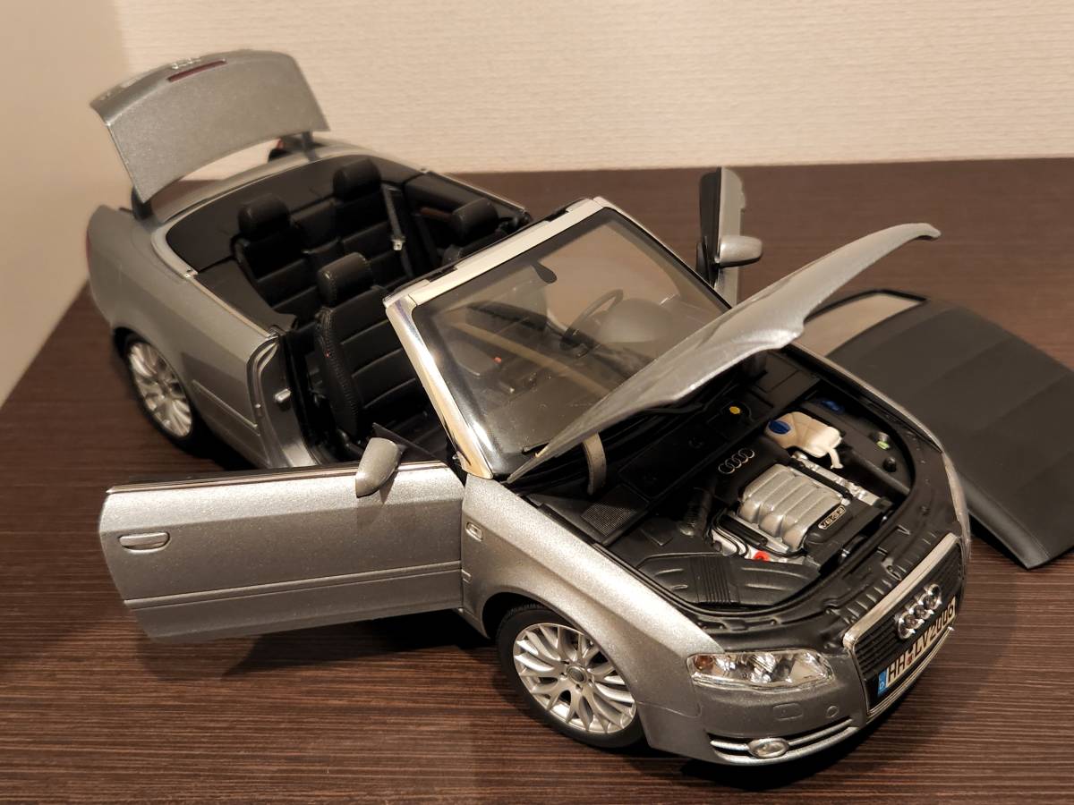 ノレブ 1/18 アウディ A4 カブリオレ B7 NOREV