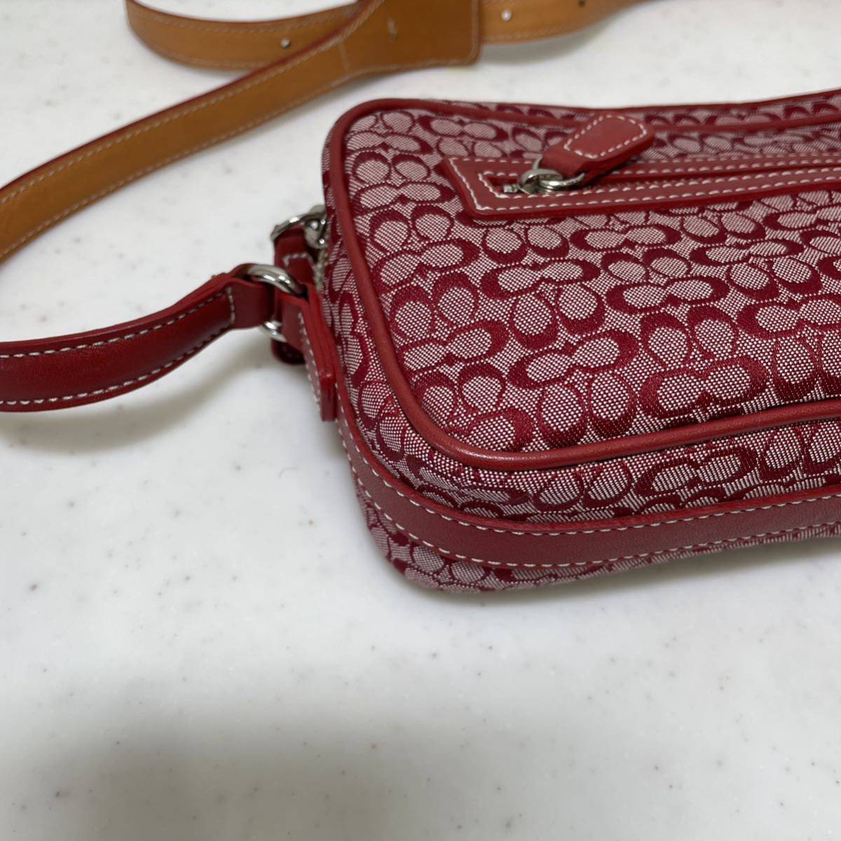 美品◇COACHコーチ ショルダーバッグ ミニシグネチャー 赤 キャンバス