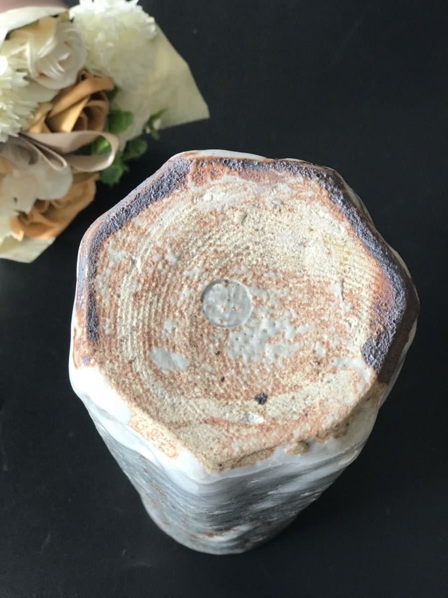 花器 加藤春鼎（造）鼠志野花入 花瓶 (造) -「志野花入」の落札