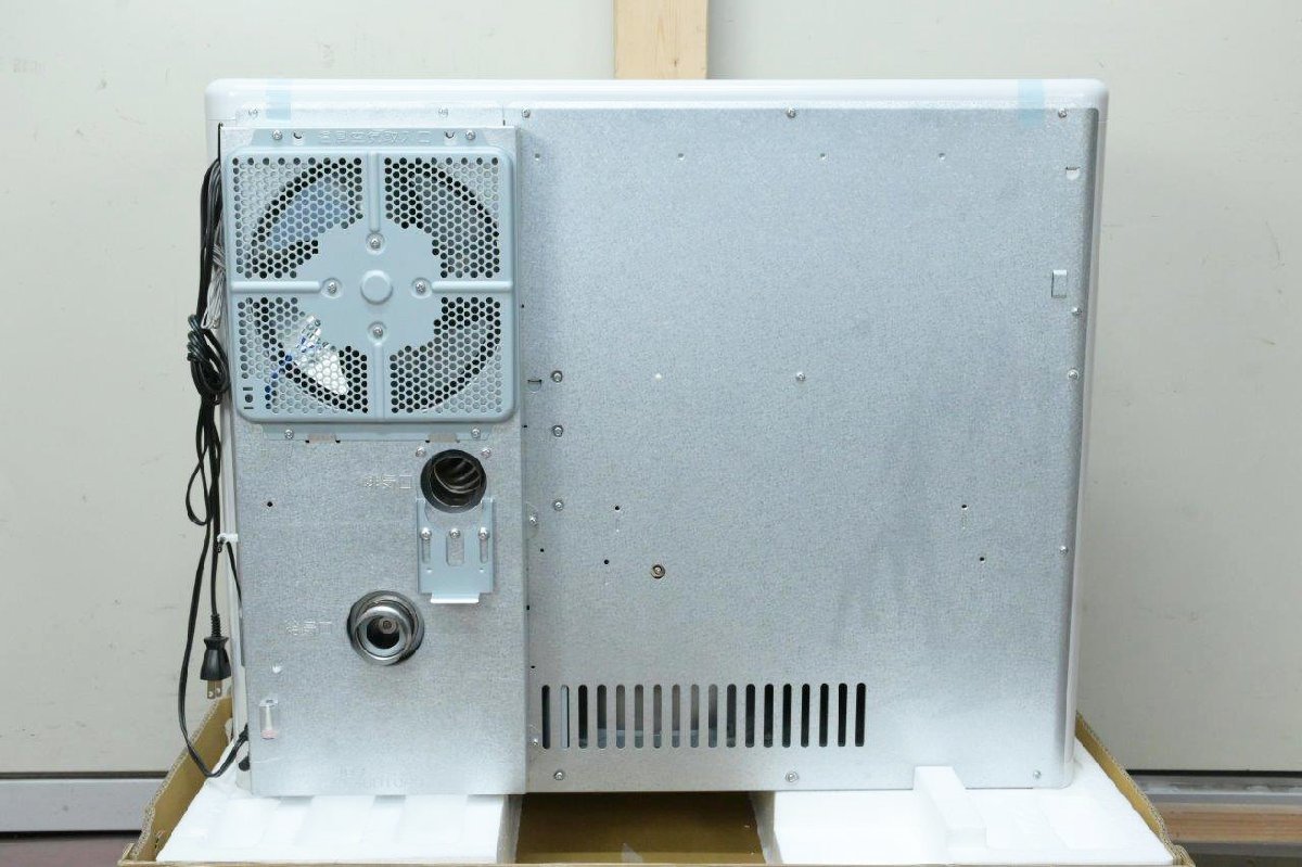 未使用品 コロナ 2015年製 密閉式石油ストーブ FF-6815PR PKシリーズ 