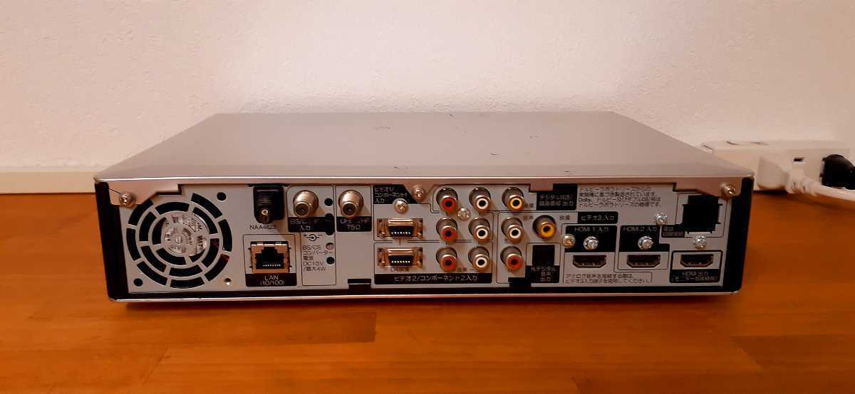 テレビ・映像機器 HITACHI UM-IP800 液晶テレビチューナー