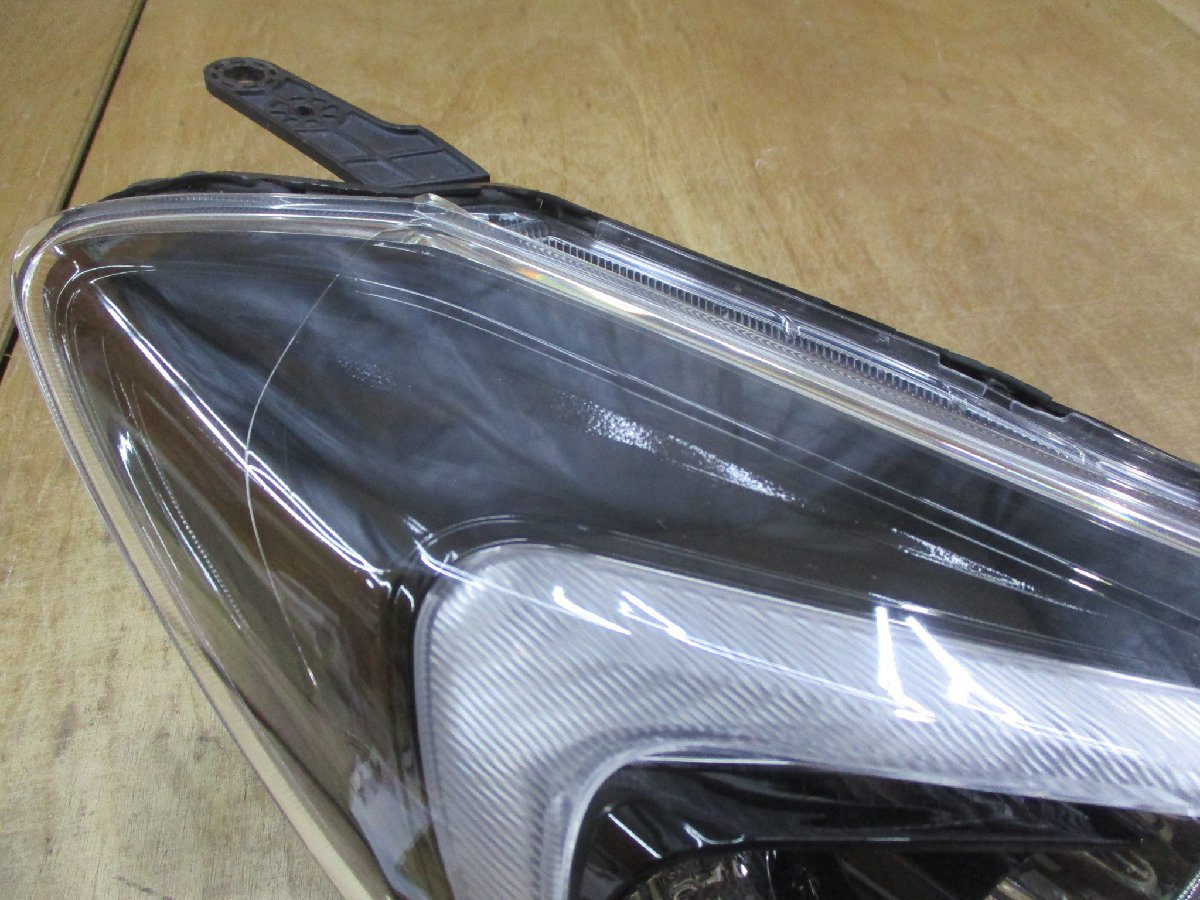 即決 良品 インプレッサ XV GP2 後期 HID 右ヘッドライト 純正 STANLEY