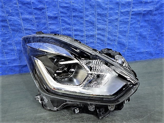 5022　スイフト　ZC13S ZC43S ZC53S ZD53S ZC83S　右ライト　LED　W2967　スポーツ　ZC33S