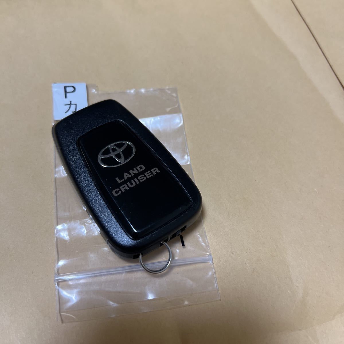 超美品☆送料込み☆150ランドクルーザープラド　スマートキー ランクルプラド　3ボタン 231451−0351 パワーバックドア付　8