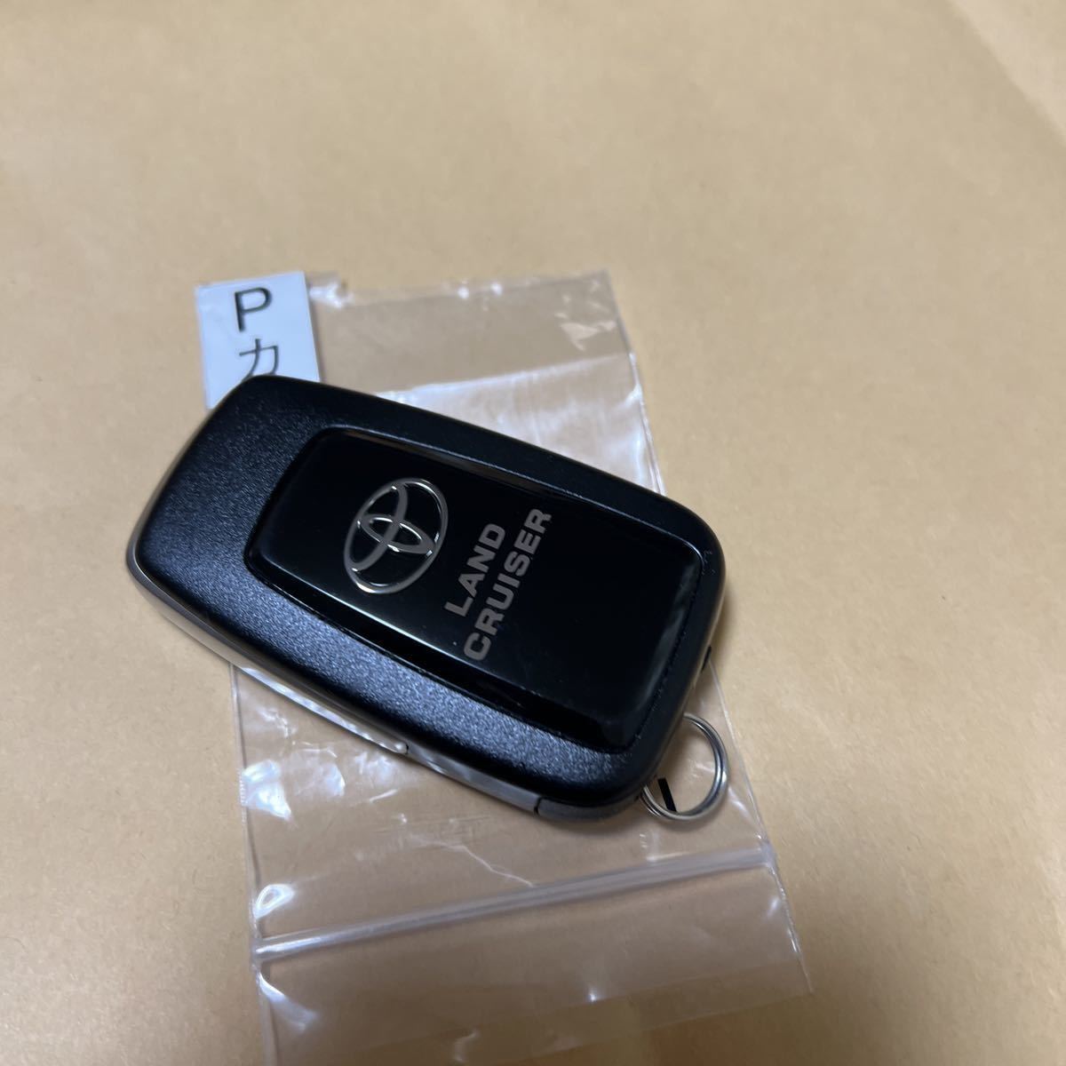 超美品☆送料込み☆150ランドクルーザープラド　スマートキー ランクルプラド　3ボタン 231451−0351 パワーバックドア付　8