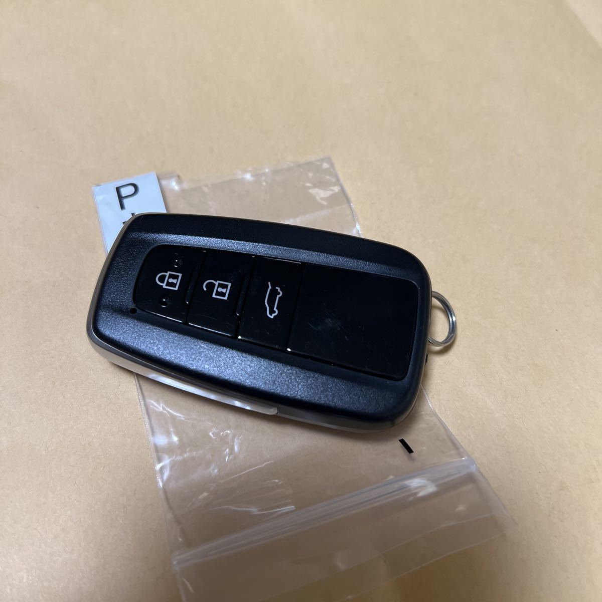 超美品☆送料込み☆150ランドクルーザープラド　スマートキー ランクルプラド　3ボタン 231451−0351 パワーバックドア付　8