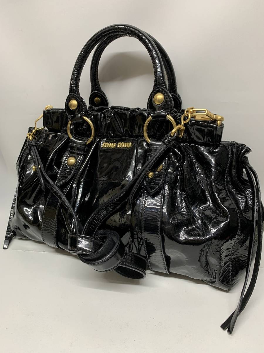 ミュウミュウ miumiu エナメル 2Way ハンドバッグ ショルダーバッグ 黒 
