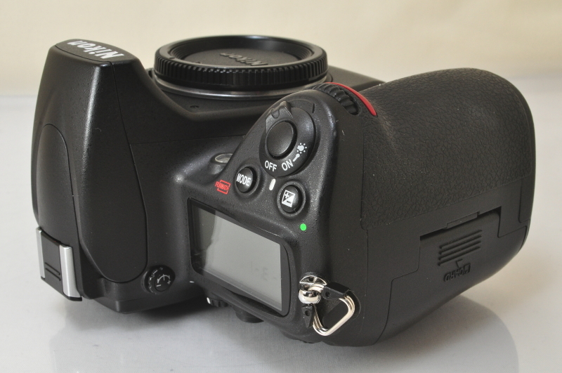 ★★中古品 Nikon D700 ボディ + MB-D10 w/Box♪♪#1679EX