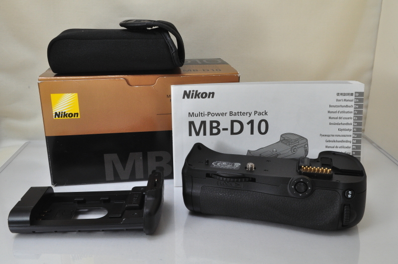 ★★中古品 Nikon D700 ボディ + MB-D10 w/Box♪♪#1679EX