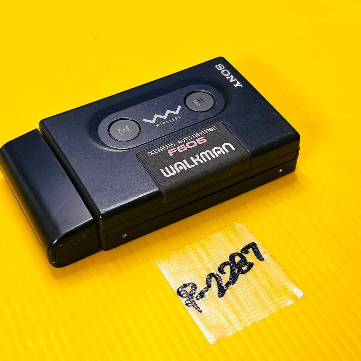 (P-2287) ソニー SONY カセットウォークマン WALKMAN WM-F606