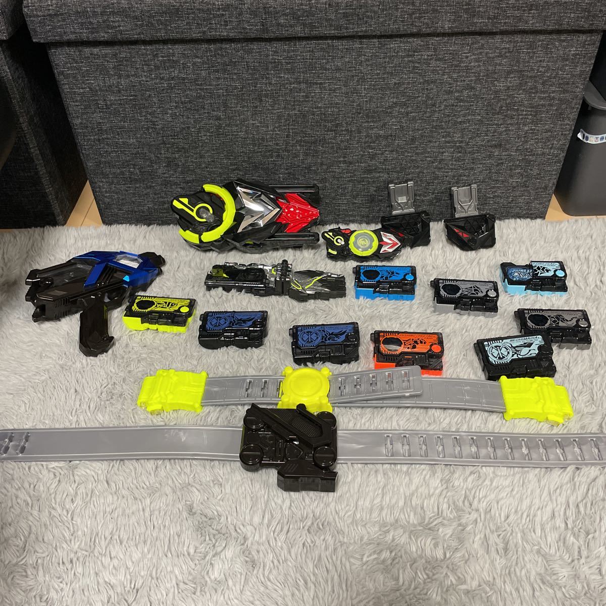  仮面ライダーゼロワン 武器 変身ベルト 玩具 大量セット 男の子 おもちゃ 組み立て(仮面ライダー)｜売買されたオークション情報、yahooの商品情報をアーカイブ公開 - オークファン 仮面ライダー