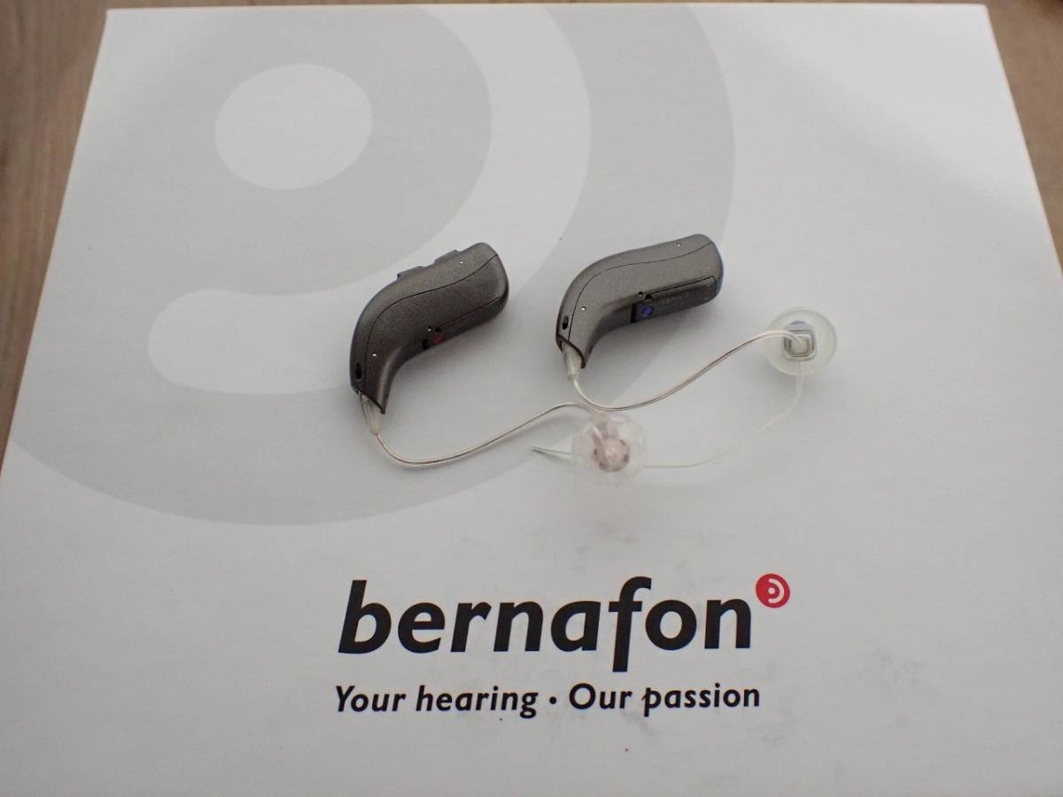 中古美品 補聴器 bernafon ALPHA 3 miniRITE MNR T R CHARGER PLUS MNR