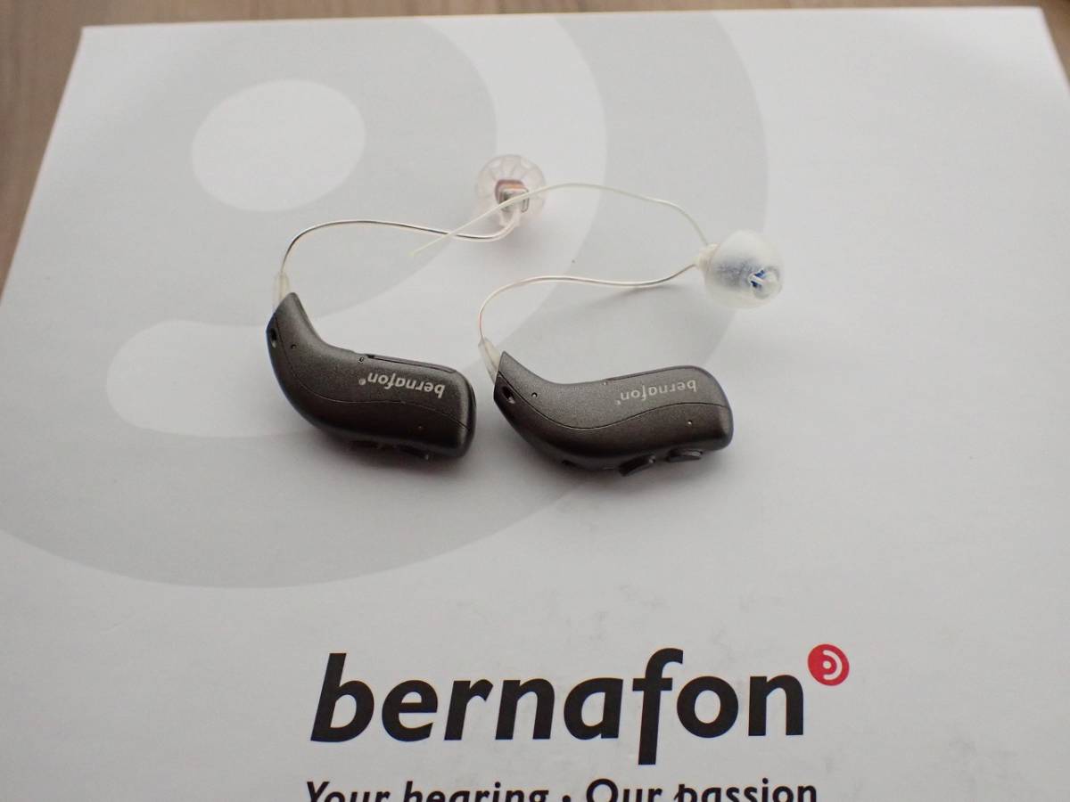 中古美品 補聴器 bernafon ALPHA 3 miniRITE MNR T R CHARGER PLUS MNR