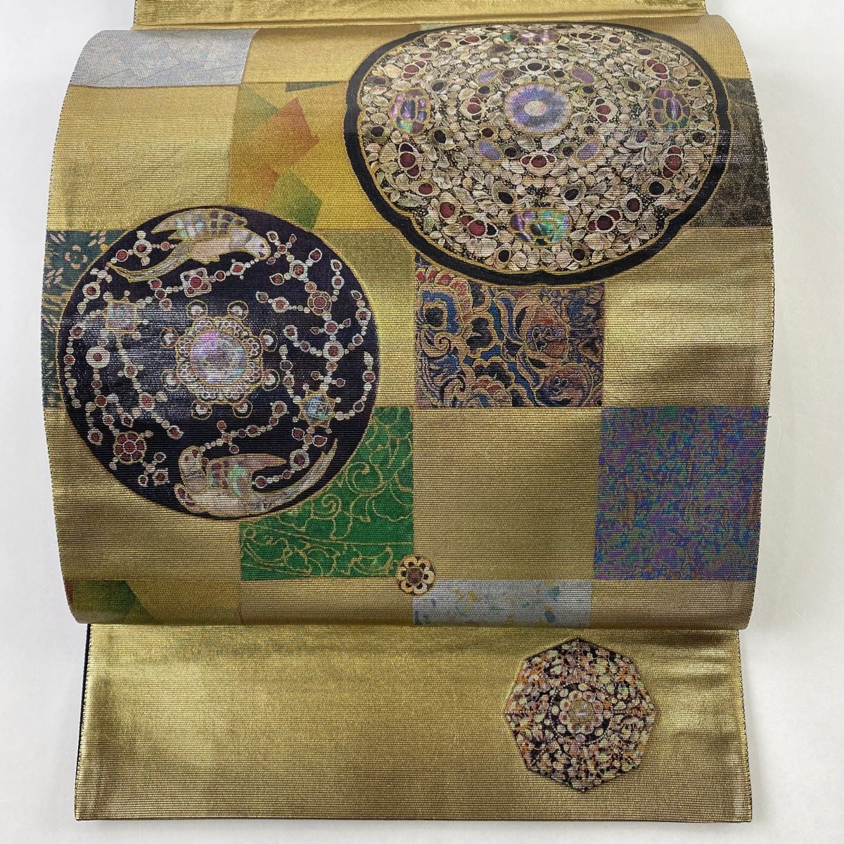 袋帯 秀品 丸文 市松 螺鈿箔 箔 金色 お太鼓柄 正絹 【中古】