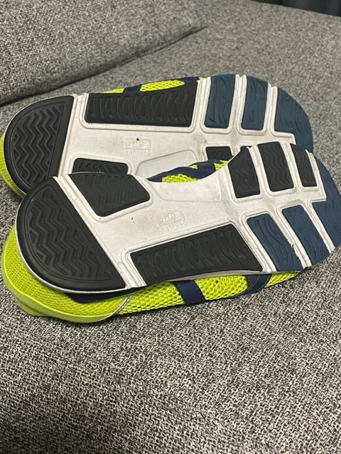 D078 美品 Onitsuka Tiger オニツカタイガー TH402N スニーカー D078 美品 Onitsuka Tiger オニツカタイガー TH402N スニーカー