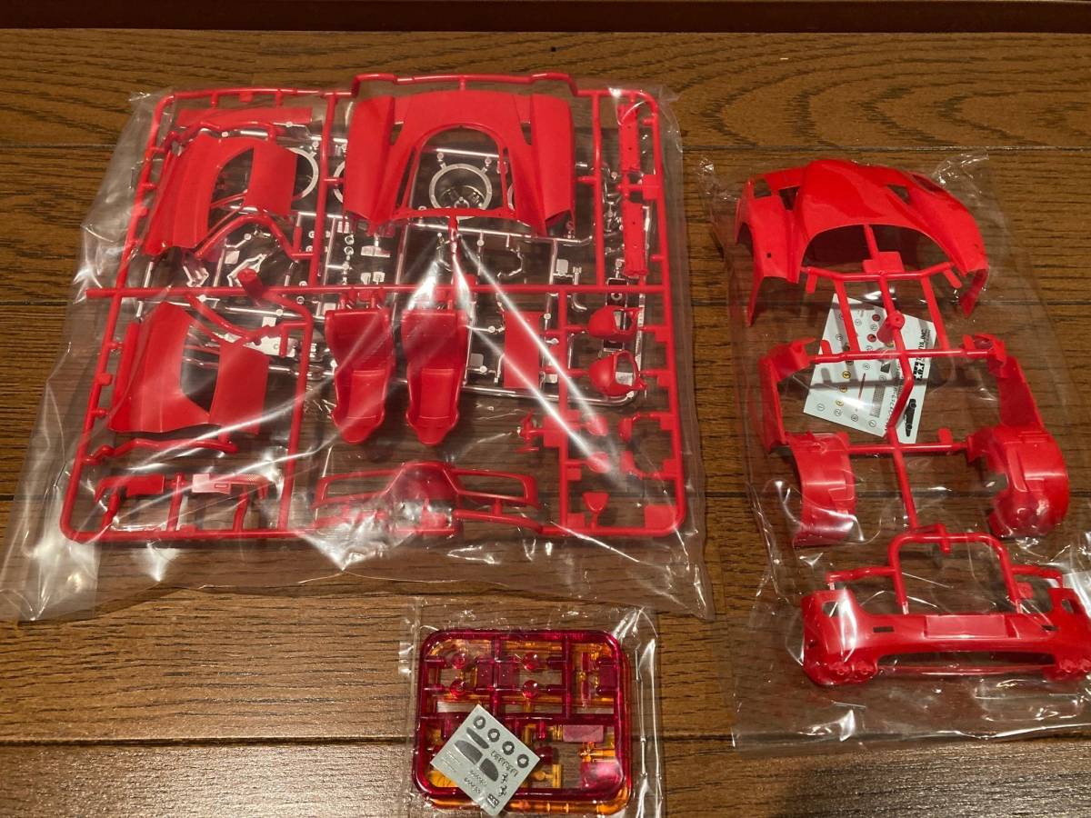 送料無料】タミヤ/TAMIYA 1/24 エンツォ フェラーリ/ENZO FERRARI ITEM 
