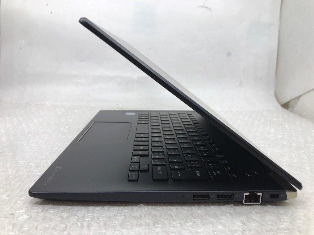 東芝】dynabook G83/DN Core i5-8250U 8GB SSD256GB(NVMe) WiFi
