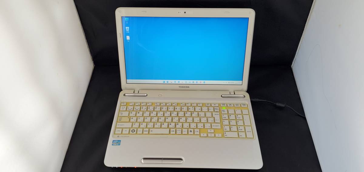 ゲーミングノート8スレッドCore i7CPU 256GB SSD 8GBメモリ搭載