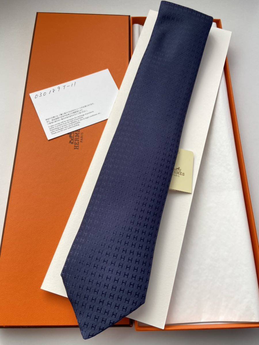 【未使用】HERMES（エルメス）ネクタイ　H柄　ネイビー系　箱つき 未使用 HERMES ネクタイ H柄 エルメス ネイビー 未使用 HERMES