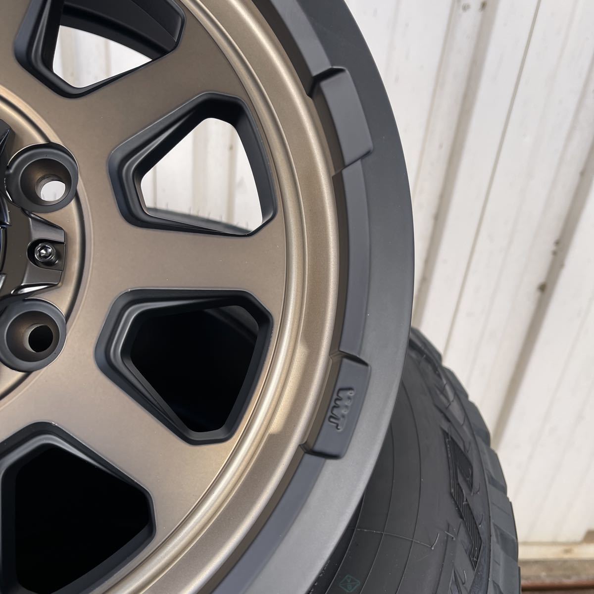 マッドクロスレンジャー TOYOオープンカントリーRT 215/65R16C 200系 