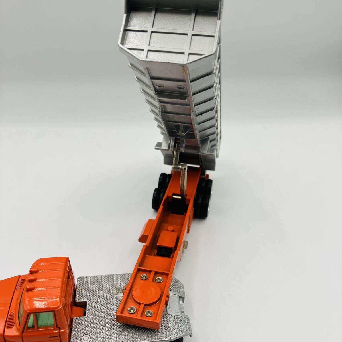 箱付】 トミカ ダンディ 国産車シリーズ 1/60 ニッサン ディーゼル
