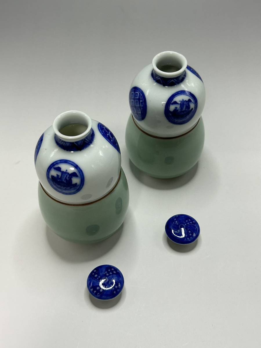 在銘 二代 宮川香山(真葛 香山) 作 青磁釉 瓢形 染付 丸文様 徳利 酒器