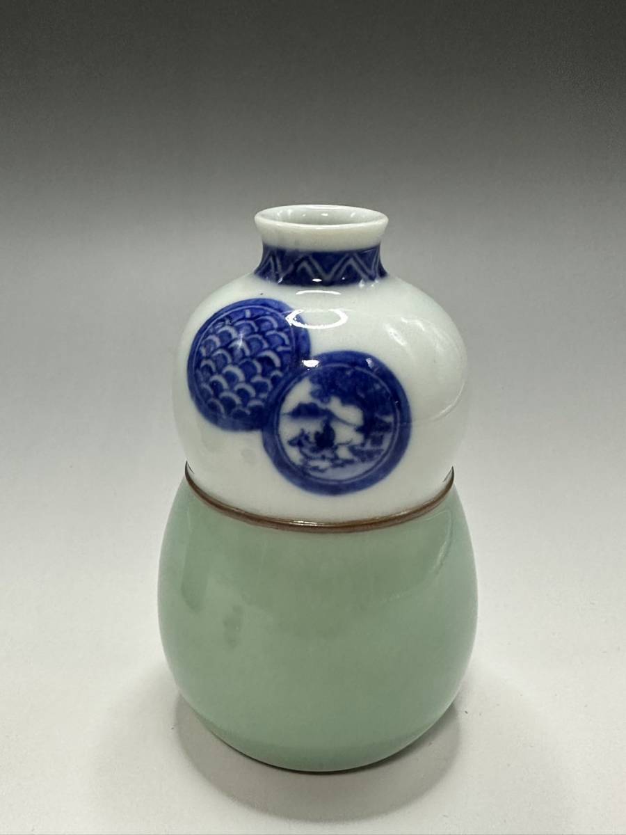 在銘 二代 宮川香山(真葛 香山) 作 青磁釉 瓢形 染付 丸文様 徳利 酒器