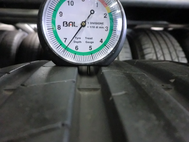 即日発送@20年製@8分@ベンツ承認@ 235/50R19 99W PIRELLI P ZERO 1本