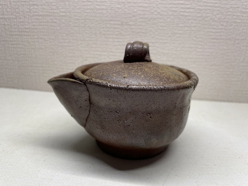 蔵出し品 備前焼 人間国宝 伊勢崎淳 三角徳利 【公式通販】