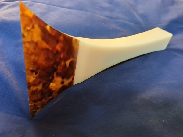 三味線バチ 白樹脂 べっ甲 【送料無料】 管理45 地唄など 三味線バチ