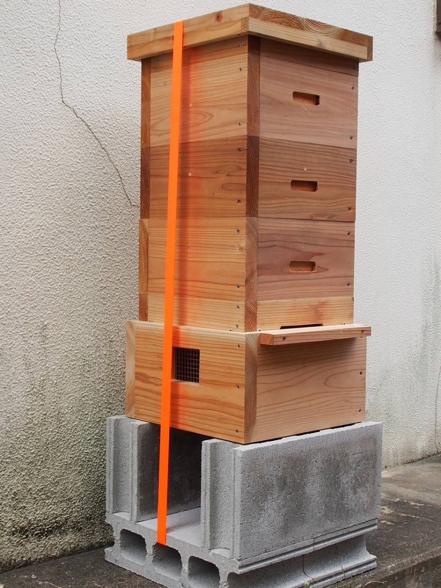 一期一会】 日本蜜蜂巣箱 重箱式 3段 【 外寸 300mm 】 スムシ