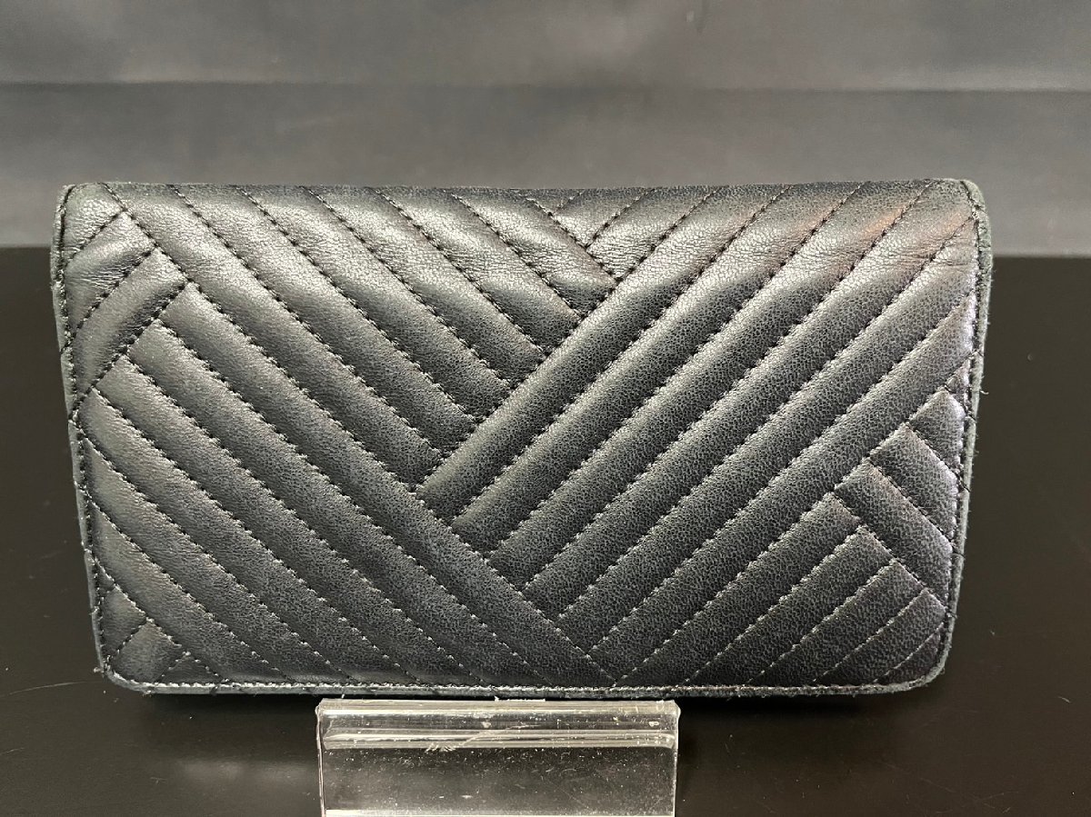☆シャネル CHANEL ラムスキン シェブロン Vステッチ 長財布 二つ折り 