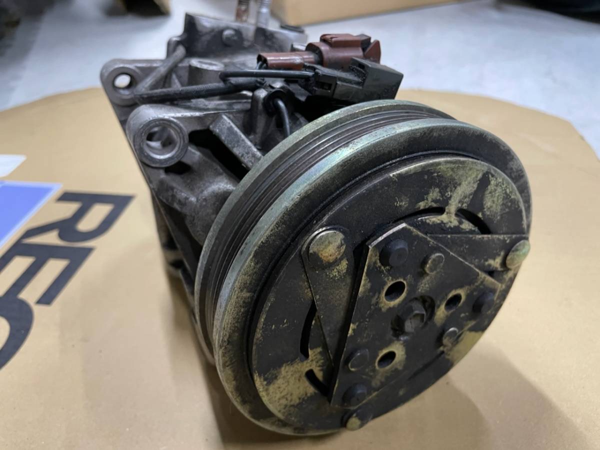 HCR32 エアコンコンプレッサー 実働車外し 予備部品として保管 92600 