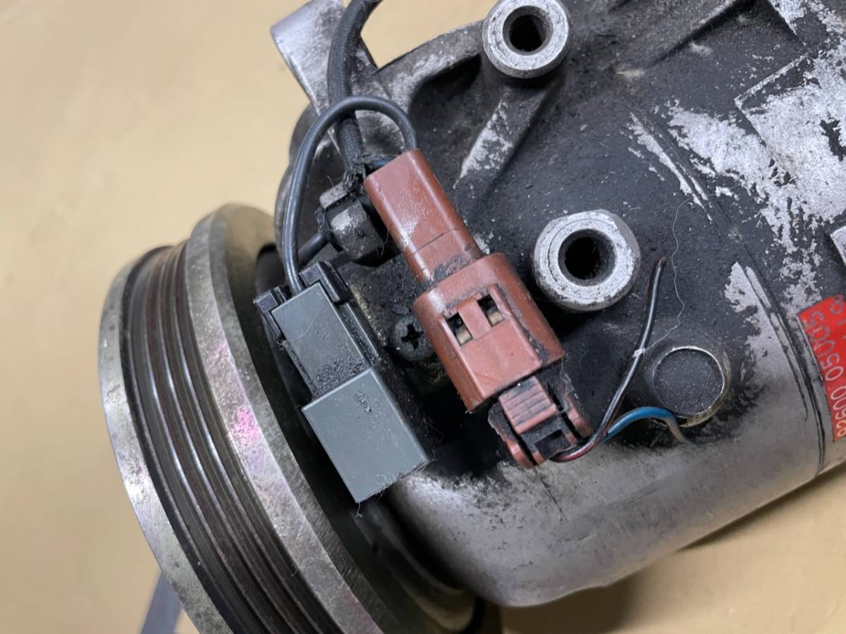 HCR32 エアコンコンプレッサー 実働車外し 予備部品として保管 92600 