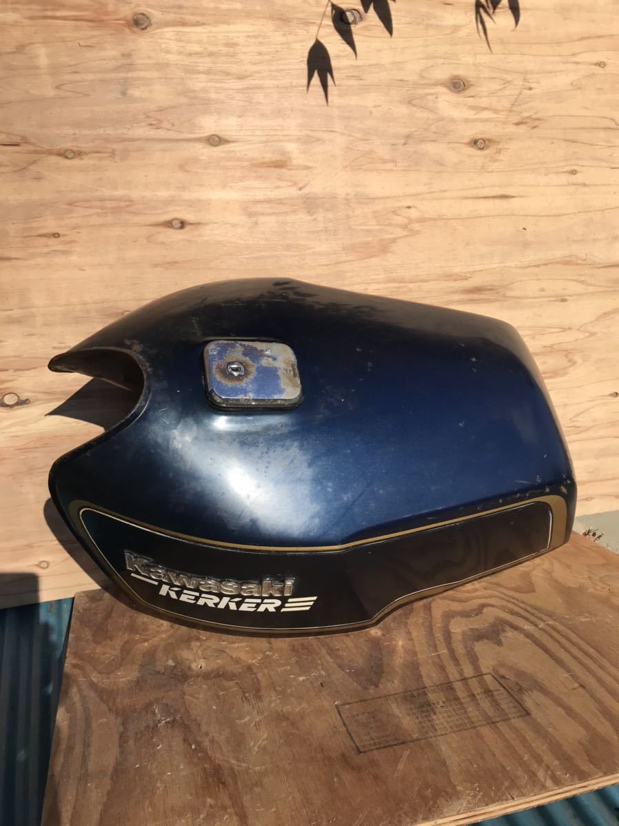 Z750FX純正タンク 純正タンク Ｚ７５０ＦＸ カワサキ z750FX純正燃料タンクです。車両を売却 ３型 社外品２個