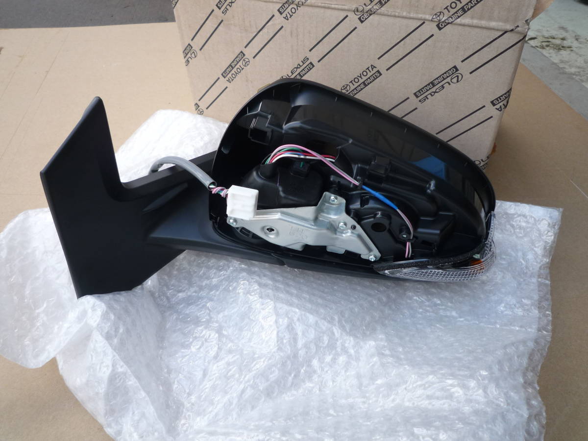 【人気，高品質】 トヨタ アクア NHP10 ドアミラー 左 新古品 長期保管品 87940-52D50 アウターリアビューミラー サイドミラー(ドアミラー)｜売買されたオークション情報、yahooの商品情報をアーカイブ公開 - オー トヨタ用