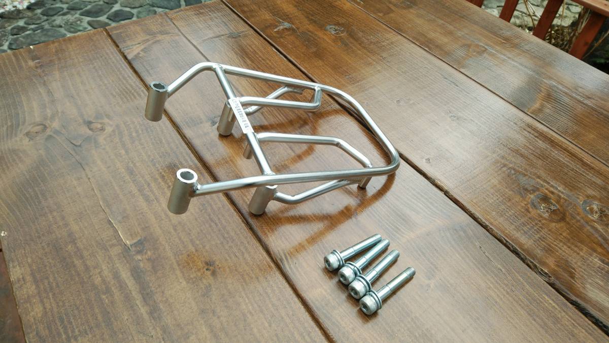 PCX用リアキャリア　KITACO JK05外し