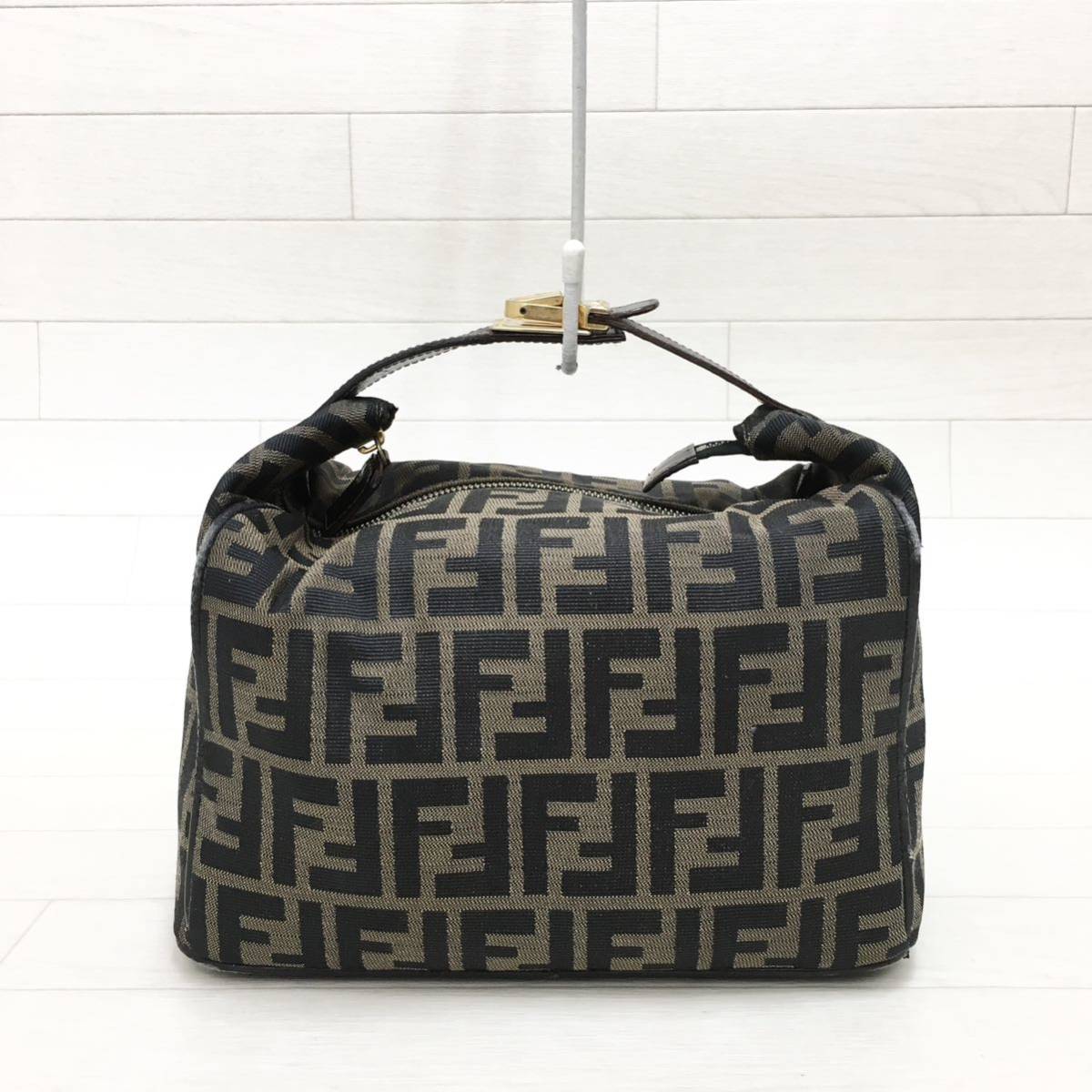☆良品・人気モデル☆フェンディ FENDI ズッカ柄 バニティ 