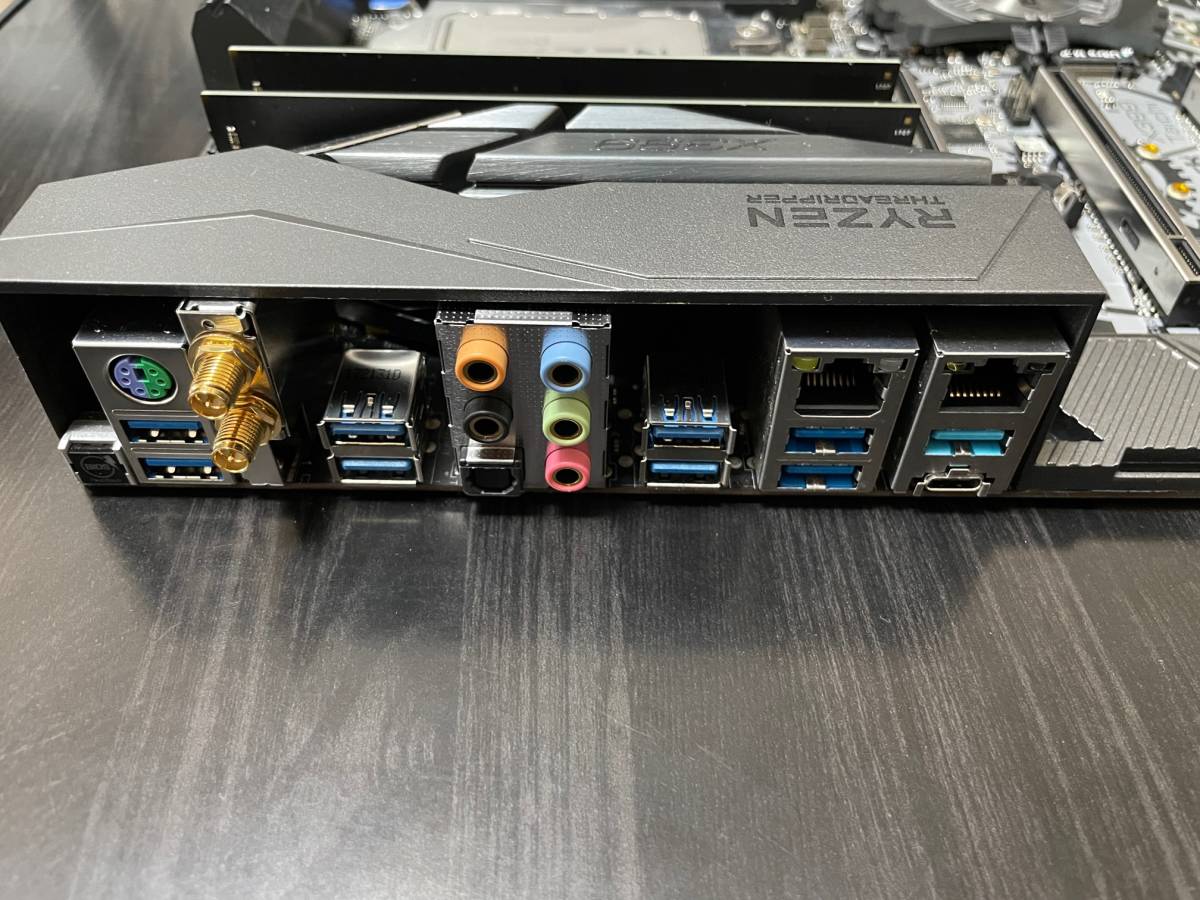ASRock X399 Taichi + AMD Ryzen Thredripper 1950X ゲーミング